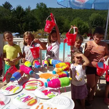 Camping Mobil-home Avec Terrasse Pour 6 Personnes - Api-1-52-545 La Cassagne